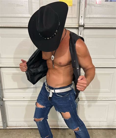 Columbia sc male strippers  MULTIPLE DATES